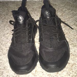 Black hurraches